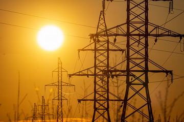 Энергетики усилят контроль за работой электросетевого комплекса в майские праздники