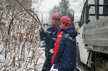 Энергетики Группы «Россети» работают круглосуточно для устранения последствий циклона в северо-западных и центральных регионах страны