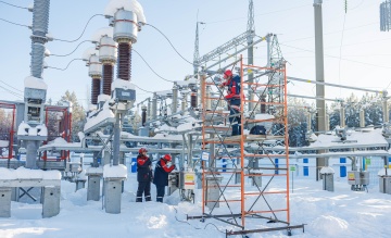Югорские энергетики обновили оборудование подстанции для надежного электроснабжения пяти населенных пунктов 