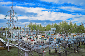 Югорские энергетики повысили надежность электроснабжения двух нефтяных месторождений 