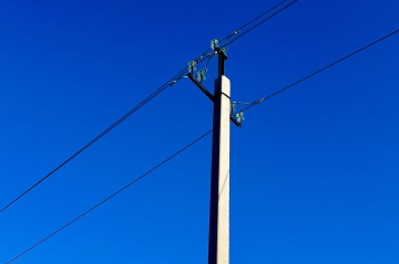 Югорские энергетики повысили надежность электроснабжения двух СНТ