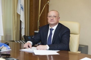 Поздравление генерального директора АО «Тюменьэнерго» Александра Мелихова с юбилеем компании