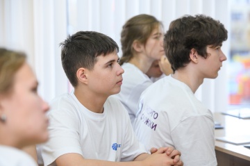 Тюменские школьники смогут получить дополнительные баллы для поступления в вуз