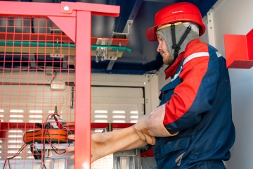 «Россети Тюмень» приняли на обслуживание энергообъекты  нефтяной компании в Югре