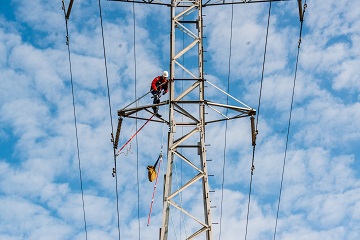 В Югре повысят грозоупорность более 120 ЛЭП в 2023 году 