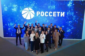 Сотрудники Группы «Россети» приняли участие в мероприятиях Молодежной программы ПМЭФ-2024