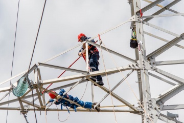 Мастерство на высоте: в Нижневартовске определяют лучших линейщиков «Тюменьэнерго» 