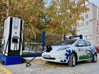 «Россети Тюмень» открыли первую электрозарядную станцию в Нефтеюганске