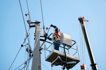 Свыше 200 объектов малого и среднего бизнеса подключили к сетям в Тюменской области