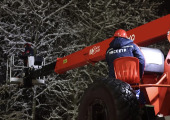 В Московской и Ленинградской областях восстановили электроснабжение по основной сети