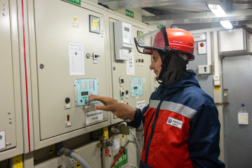  Энергетики повысили надежность электроснабжения трех рабочих поселков в Югре