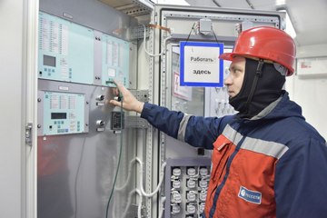 Югорские энергетики повысили надежность электроснабжения Филипповского нефтяного месторождения