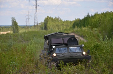 Энергетики готовят спецтранспорт к работе в зимнее время