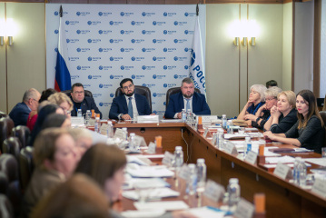 Результаты кадровой политики «Россети Тюмень» обсудили на совещании с Всероссийским электропрофсоюзом