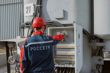 Югорские энергетики повысили надежность электроснабжения двух нефтяных промыслов 