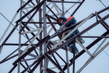 «Россети Тюмень» направили 7,5 млн рублей на плановый ремонт ЛЭП в Югре