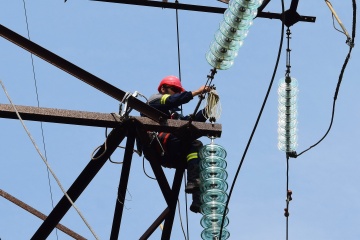Нефтеюганский филиал компании «Россети Тюмень» завершает ремонт линий электропередачи