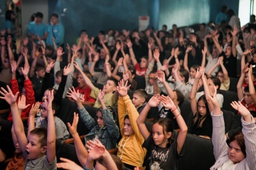 Энергетики организовали оздоровительный отдых для 250 детей Тюменского макрорегиона