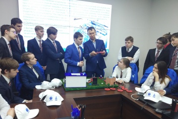 Наградили лучших и показали будущее