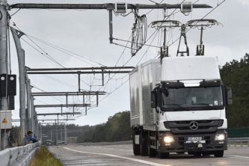 В Германии открылась первая электрическая автомагистраль