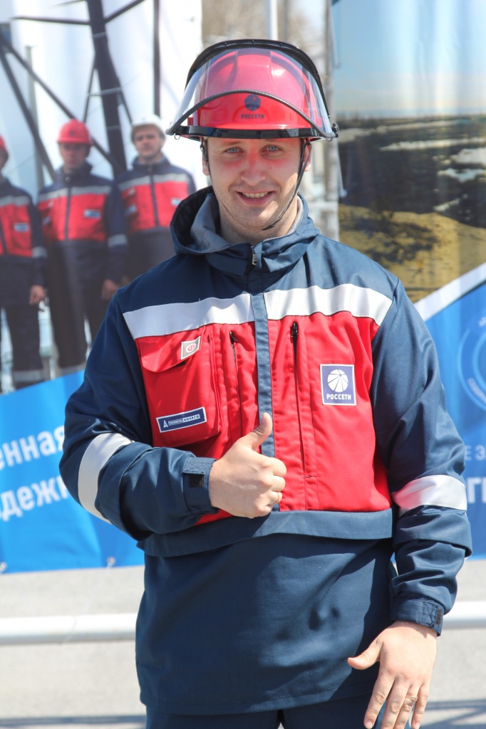 Золотухин Алексей Сергеевич Мастер 1 гр. СЭиР ВЛ.JPG