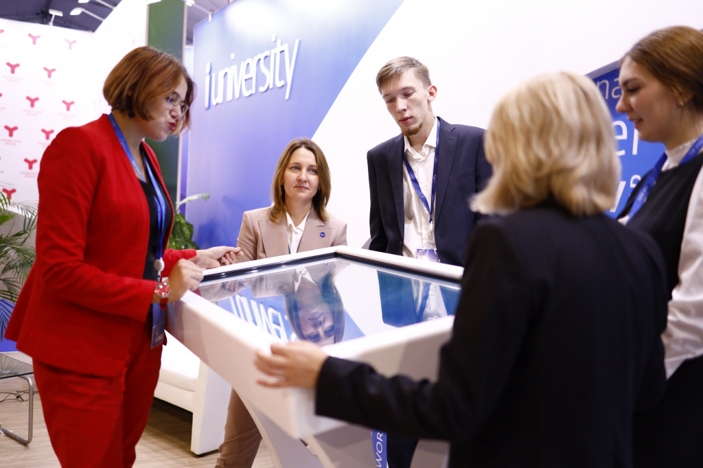 новости Россети Тюмень_Участие в кадровой сессии ТНФ_24.09.2020.JPG