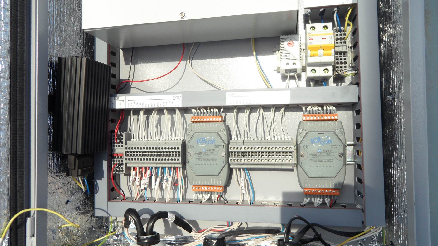 счетчик на ТП внутри.jpg