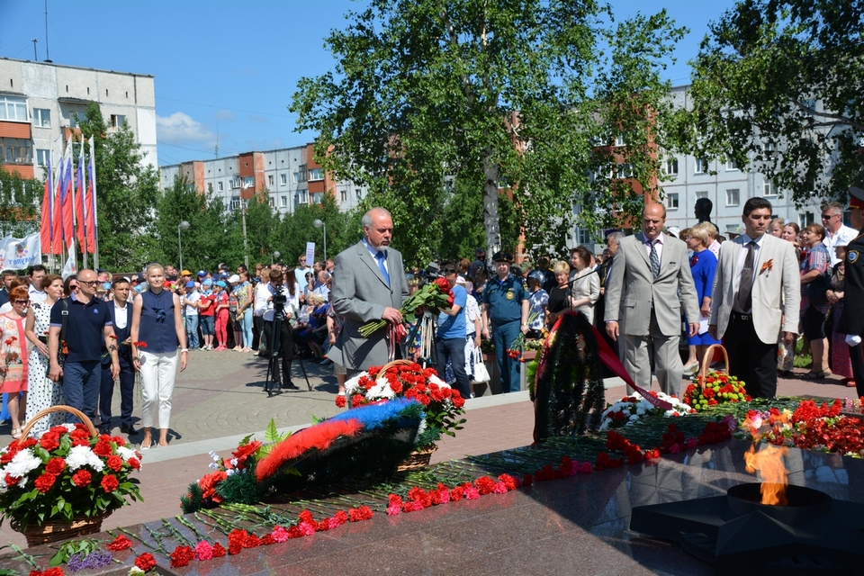 Возложение цветов