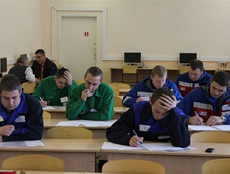 Специалисты ОАО «Тюменьэнерго» прославили людей труда