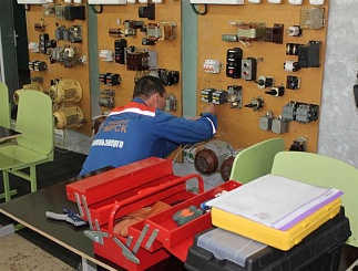 Специалисты ОАО «Тюменьэнерго» прославили людей труда