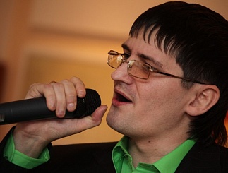 Нам песня работать и жить помогает!