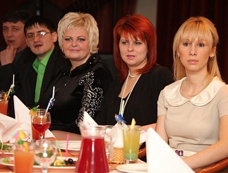 Нам песня работать и жить помогает!