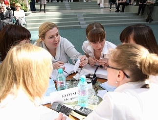 Фоторепортаж: Первые игры "Что? Где? Когда?"