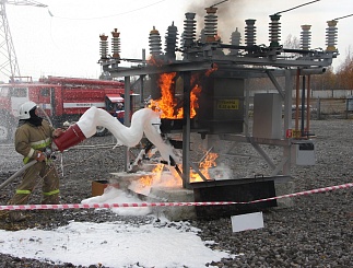 Масштабная противоаварийная тренировка с развертыванием мобильной подстанции в Нижневартовске