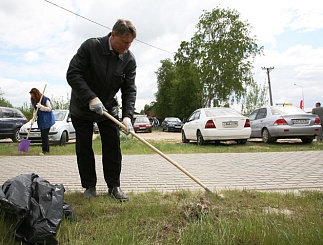 Фоторепортаж: Субботник "Сделай свой город чище"