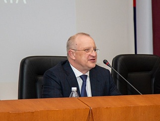 Встреча генерального директора АО «Тюменьэнерго» Александра Мелихова с коллективом исполнительного аппарата