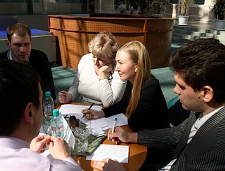 Фоторепортаж: Первые игры "Что? Где? Когда?"