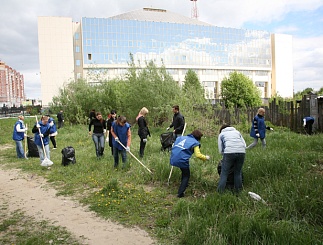 Фоторепортаж: Субботник "Сделай свой город чище"