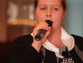 Нам песня работать и жить помогает!